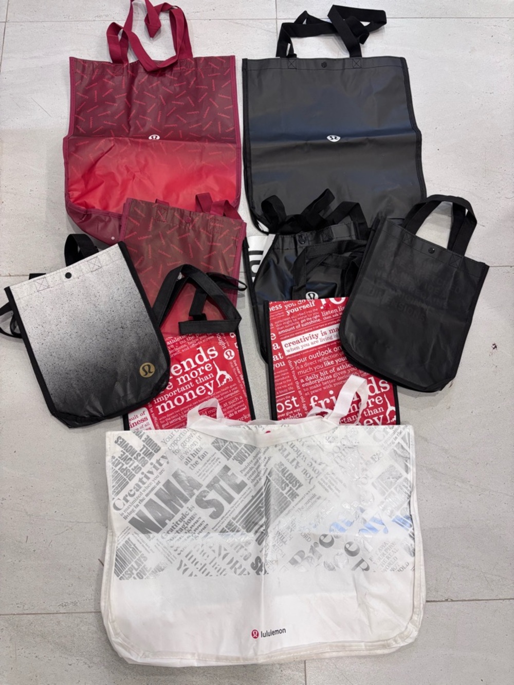LOT Lululemon Reusable Tote Bags - black red White with Gray Print- 7 pieces